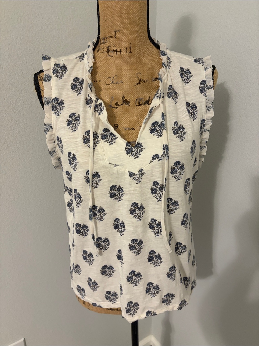 Lucky Brand White Sleeveless V-Neck Top with Navy Floral Print